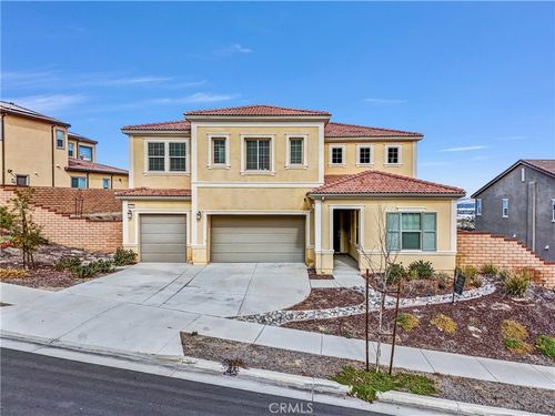 2575 Sierra Bella Dr, Corona, CA, 92882-1119 | Card Image