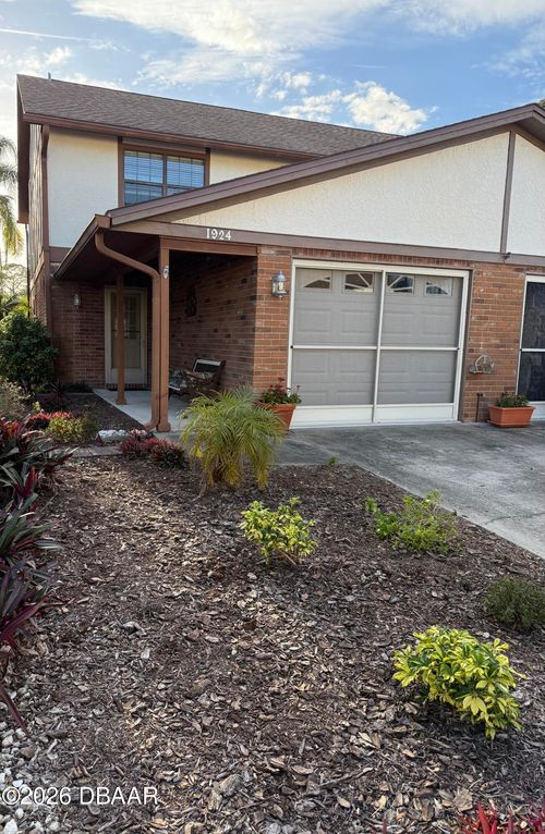 1924 S Riverside Dr, Edgewater, FL, 32141-3641 | Card Image