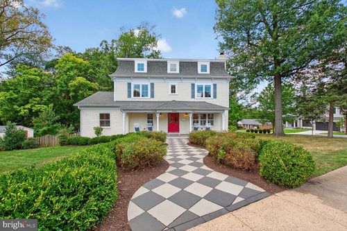 2828 N Van Buren St, ARLINGTON, VA, 22213-1518 | Card Image