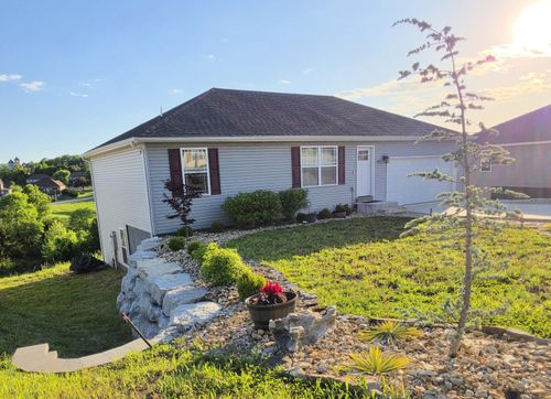 145 Christian Way, Branson, MO, 65616-4239 | Card Image