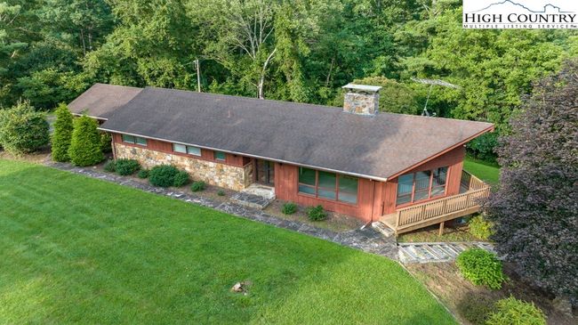 835 Ridge Rd, House other with 3 bedrooms, 3 bathrooms and null parking in Spruce Pine NC | Image 42