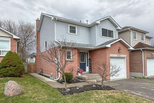 11 Glanville Cres, Bowmanville, ON, L1C4L6 | Card Image