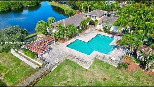 apt-201-2574 Centergate Dr, Miramar, FL, 33025-7257 | Card Image
