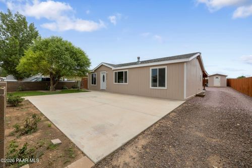 24389 N Yosemite St, Paulden, AZ, 86334-3432 | Card Image