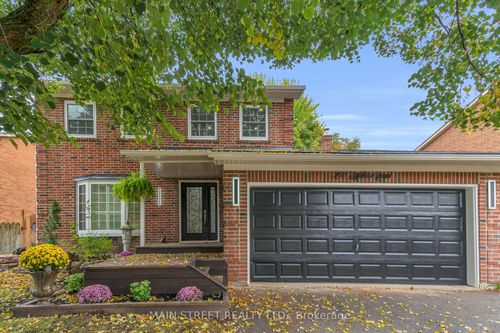 255 Malton Rd, Newmarket, ON, L3Y6B3 | Card Image