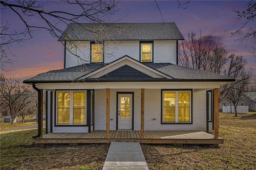 401 S Clay St, Gallatin, MO, 64640-1312 | Card Image