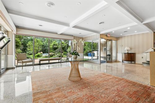 1h-72 Pondfield Rd, Bronxville, NY, 10708-3801 | Card Image