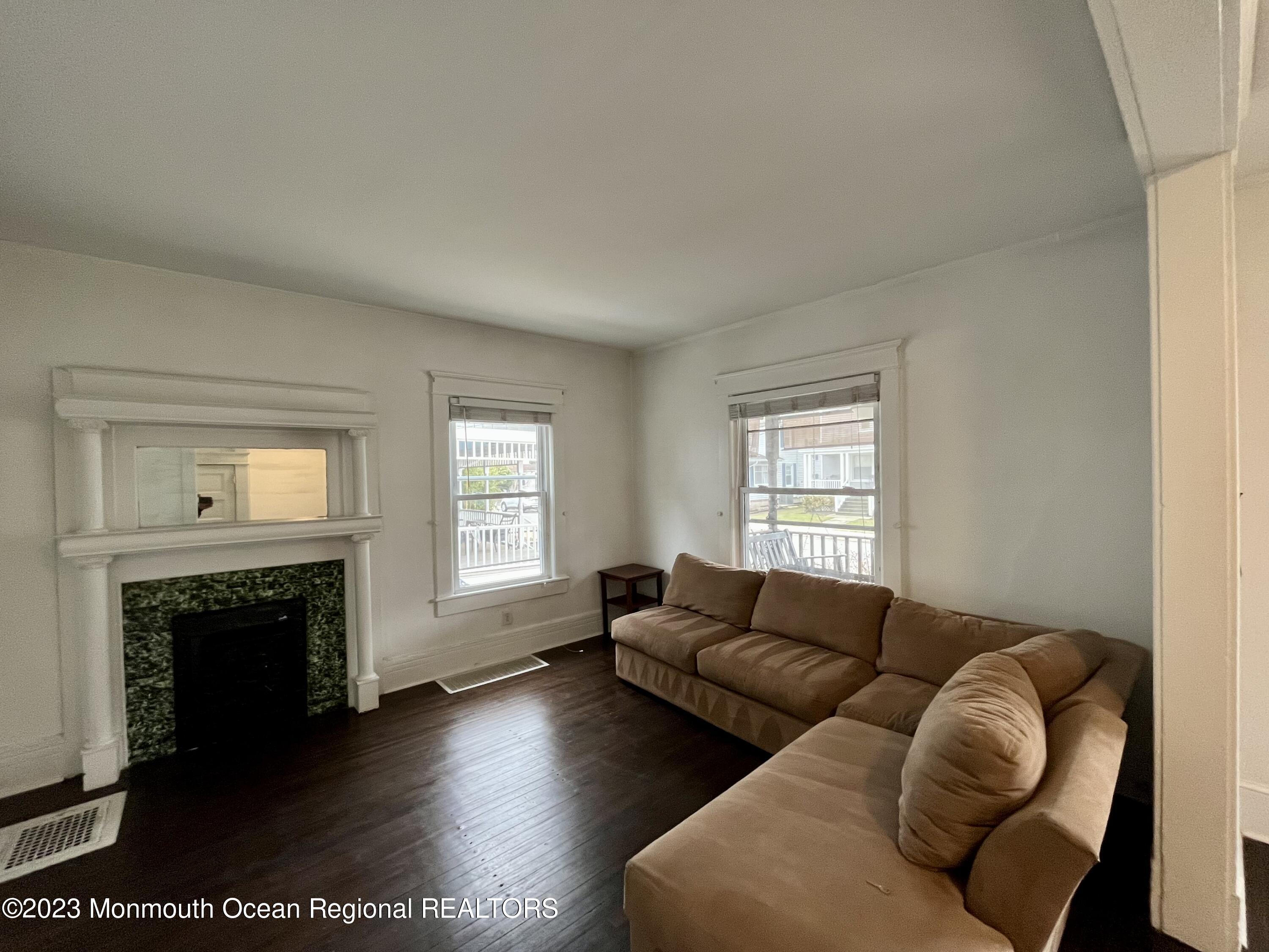 1 24 Waverly Place, Sold in Red Bank Zoocasa