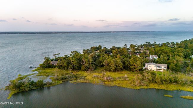 5 West Ct, House other with 6 bedrooms, 5 bathrooms and 1 parking in Pine Knoll Shores NC | Image 63