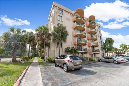 apt-215-9320 Fontainebleau Blvd, Miami, FL, 33172-4254 | Card Image