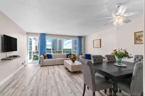 920-3300 Ne 36th St, Fort Lauderdale, FL, 33308-6733 | Card Image