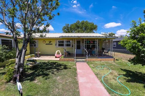 1818 Walnut Dr, Ozona, TX, 76943-4419 | Card Image