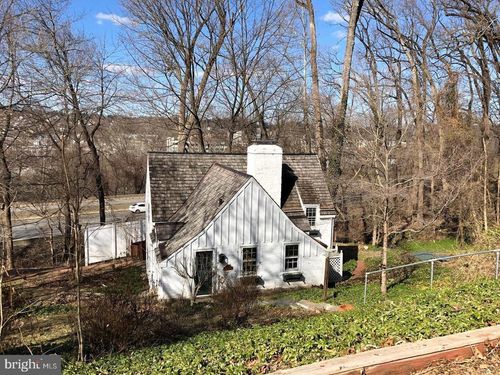 1243 Bryn Tyddyn Dr, GLADWYNE, PA, 19035-1035 | Card Image