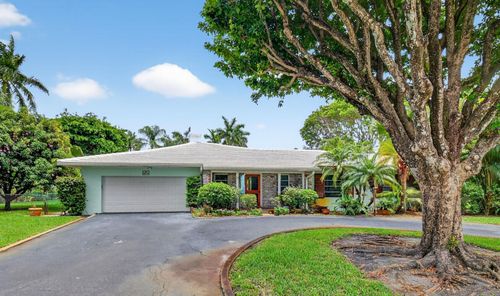 1095 Hibiscus Ln, Delray Beach, FL, 33444-2843 | Card Image