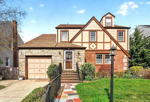 68 Ilford Ave, North Arlington, NJ, 07031-5914 | Card Image