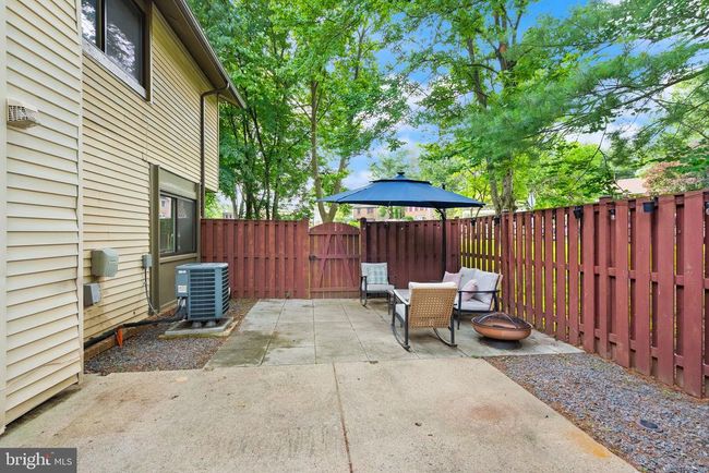 10627 Summer Oak Ct, Townhouse with 4 bedrooms, 3 bathrooms and null parking in BURKE VA | Image 53
