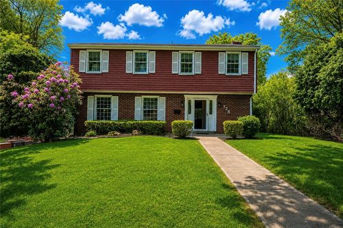 725 12th St, Oakmont, PA, 15139-1148 | Card Image