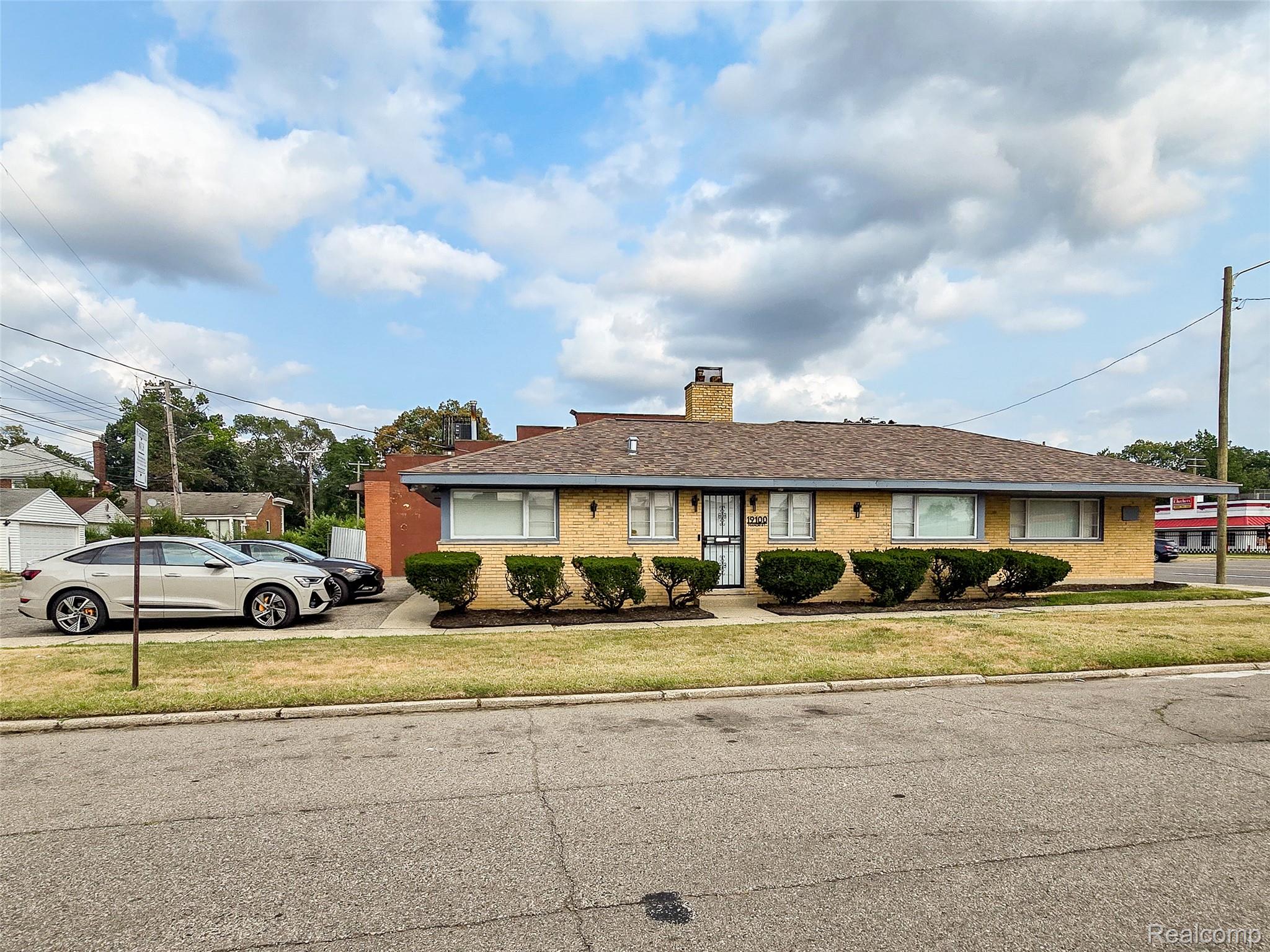 Commercial Lease in Detroit 3