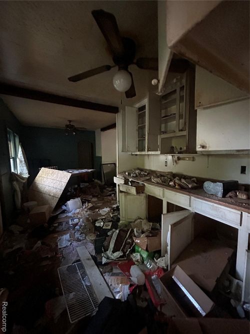 1510 N Vernon Ave, Flint, MI, 48506-3873 | Card Image