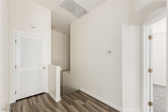 Hallway and stairs | Image 10