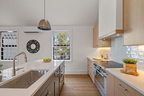 132-132 Elm St, Marblehead, MA, 01945-3464 | Card Image