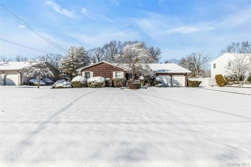 61 Hofstra Dr, Plainview, NY, 11803-1814 | Card Image