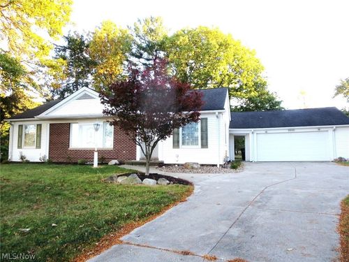 5900 E Pleasant Valley Road, Independence, OH, 44131 | Card Image