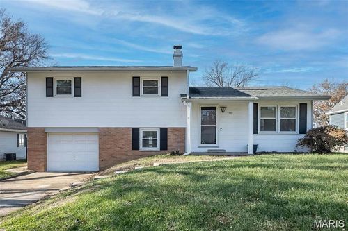 405 N Moore St, Waterloo, IL, 62298-1130 | Card Image