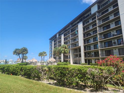 302-650 Island Way, CLEARWATER BEACH, FL, 33767-1952 | Card Image