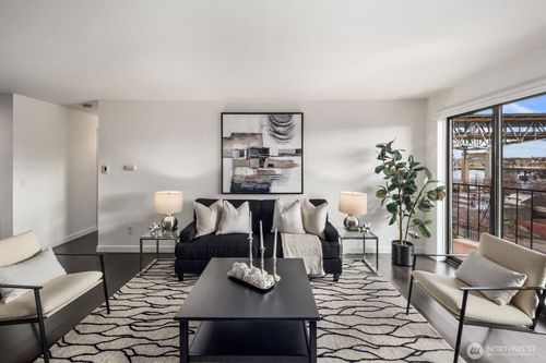 apt-301-3905 4th Ave Ne, Seattle, WA, 98105-6829 | Card Image