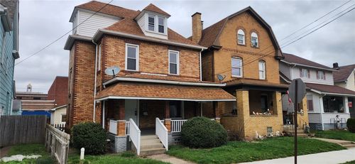 424 Wayne Ave, Ellwood City, PA, 16117-2036 | Card Image