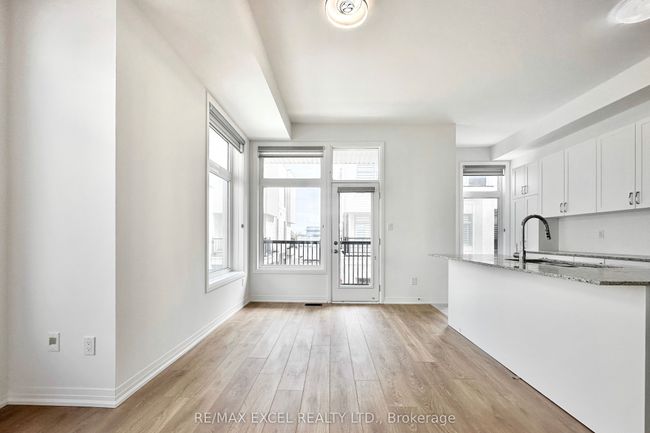 28 Alan Francis Lane, House attached with 3 bedrooms, 4 bathrooms and 1 parking in Markham ON | Image 11