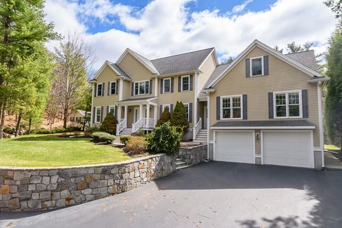 25 Blueberry Ln, Westwood, MA, 02090-3001 | Card Image