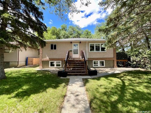 2700 Mcara St, Regina, SK, S4N2X1 | Card Image