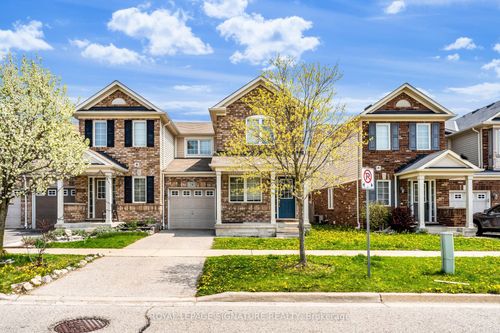 {{alt}} | Card Image