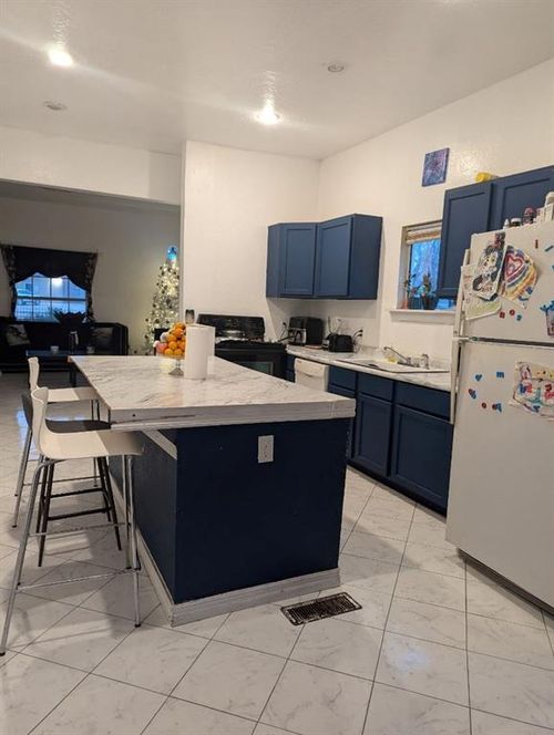 511 W Minnesota Ave, Chickasha, OK, 73018-3453 | Card Image