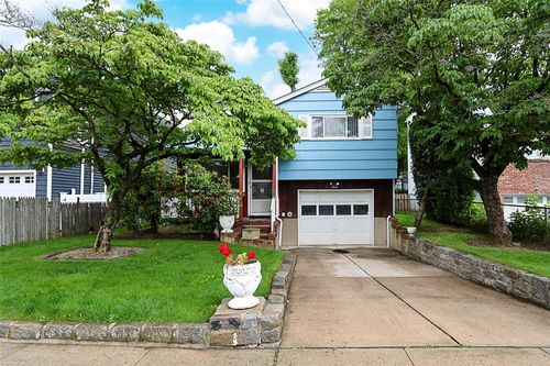 6 Pequot Ave, Port Washington, NY, 11050-2002 | Card Image