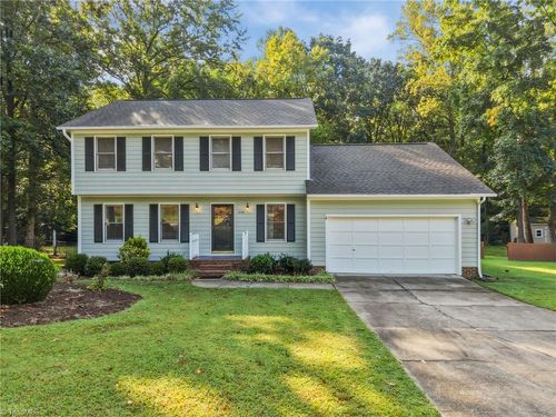 1110 New Hampshire Dr, Jamestown, NC, 27282-9043 | Card Image