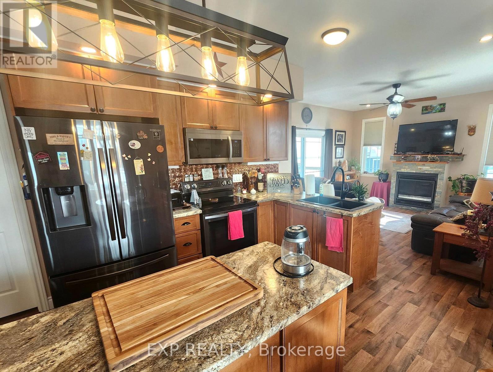 Residential in South Dundas 4