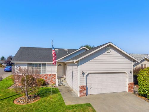 1905 Juniper Ave, McKinleyville, CA, 95519-8207 | Card Image