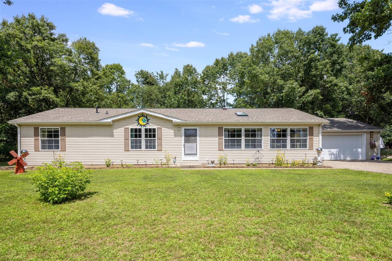 Woodlyn Dr, Lawton, MI 49065