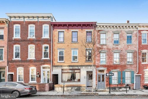 208 N 9th St, Allentown, PA, 18102-3994 | Card Image