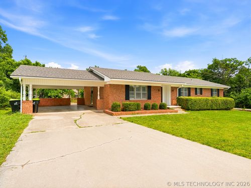 522 Country Club Rd, Ada, OK, 74820-4327 | Card Image