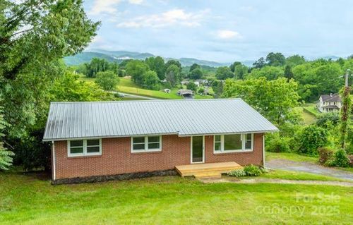 236 Haywood Dr, Canton, NC, 28716-5104 | Card Image