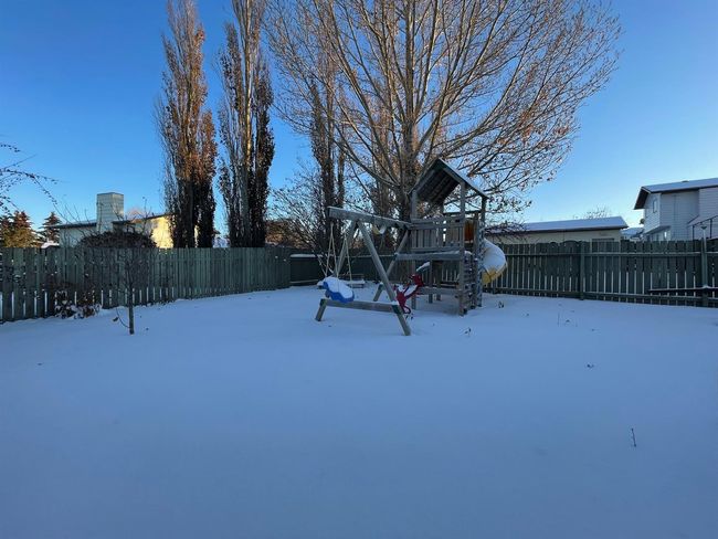 5209 49 Street, House other with 4 bedrooms, 2 bathrooms and 4 parking in Kitscoty AB | Image 27