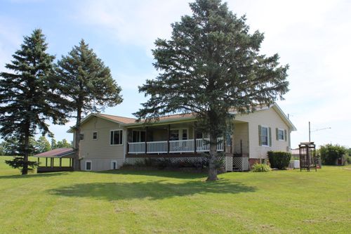 2812 Shoreline Dr, Lupton, MI, 48635-9607 | Card Image