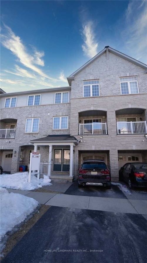 38 Silvester St, Ajax, ON, L1Z0M5 | Card Image