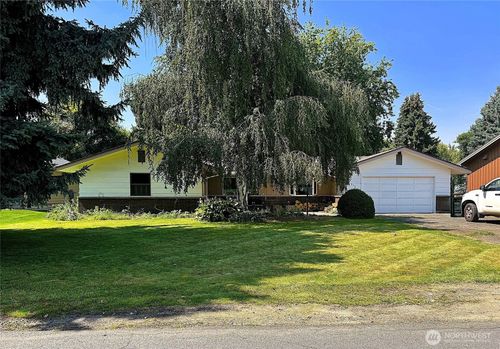 836 Meadowlark Lane, Othello, WA, 99344 | Card Image