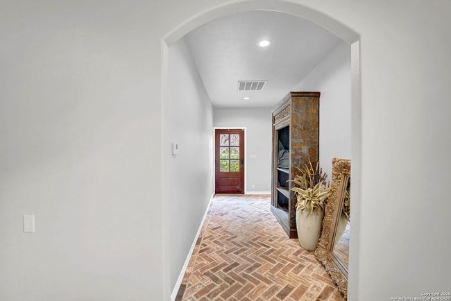 1409 Woodland Ct, House other with 4 bedrooms, 4 bathrooms and null parking in Hondo TX | Image 44