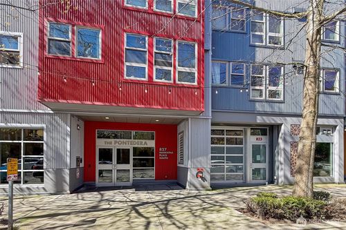 apt-308-827 Hiawatha Pl S, Seattle, WA, 98144-2850 | Card Image